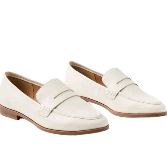 NEW! LOFT Faux Leather Cream Modern Flat Penny Loafers 10.5. - Picture 1 of 9